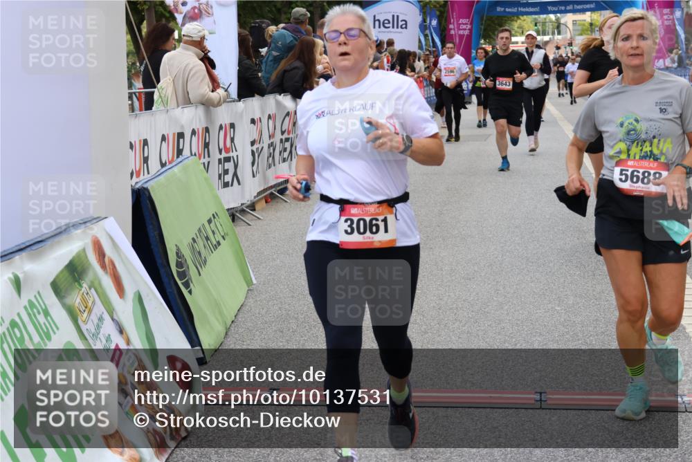 06.09.2026 - CURREX Alsterlauf Strokosch-Dieckow http://msf.ph/oto/10137531 06.09.2026 10:13:32 Ziel 2601, 3061, 3114, 3168, 3186, 3187, 3643, 3859, 4150, 5688, 8026 meine-sportfotos.de