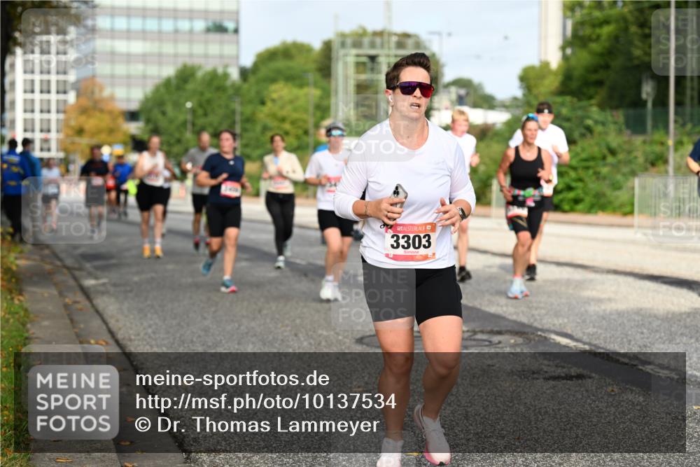06.09.2026 - CURREX Alsterlauf Dr. Thomas Lammeyer http://msf.ph/oto/10137534 06.09.2026 10:03:14 Laufen 3303 meine-sportfotos.de