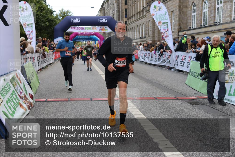 06.09.2026 - CURREX Alsterlauf Strokosch-Dieckow http://msf.ph/oto/10137535 06.09.2026 09:59:41 Ziel 2227, 2228, 2269, 2676, 2780, 3119, 3120, 4042, 4291, 4323, 4324, 4751, 4752, 5154, 5269, 5474, 5638, 5800, 6199, 6200, 6213, 8111 meine-sportfotos.de