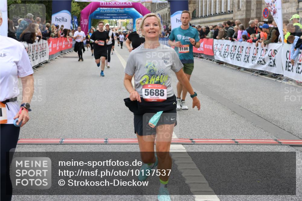 06.09.2026 - CURREX Alsterlauf Strokosch-Dieckow http://msf.ph/oto/10137537 06.09.2026 10:13:33 Ziel 2601, 3061, 3114, 3168, 3186, 3187, 3643, 3859, 4150, 5688, 8026 meine-sportfotos.de
