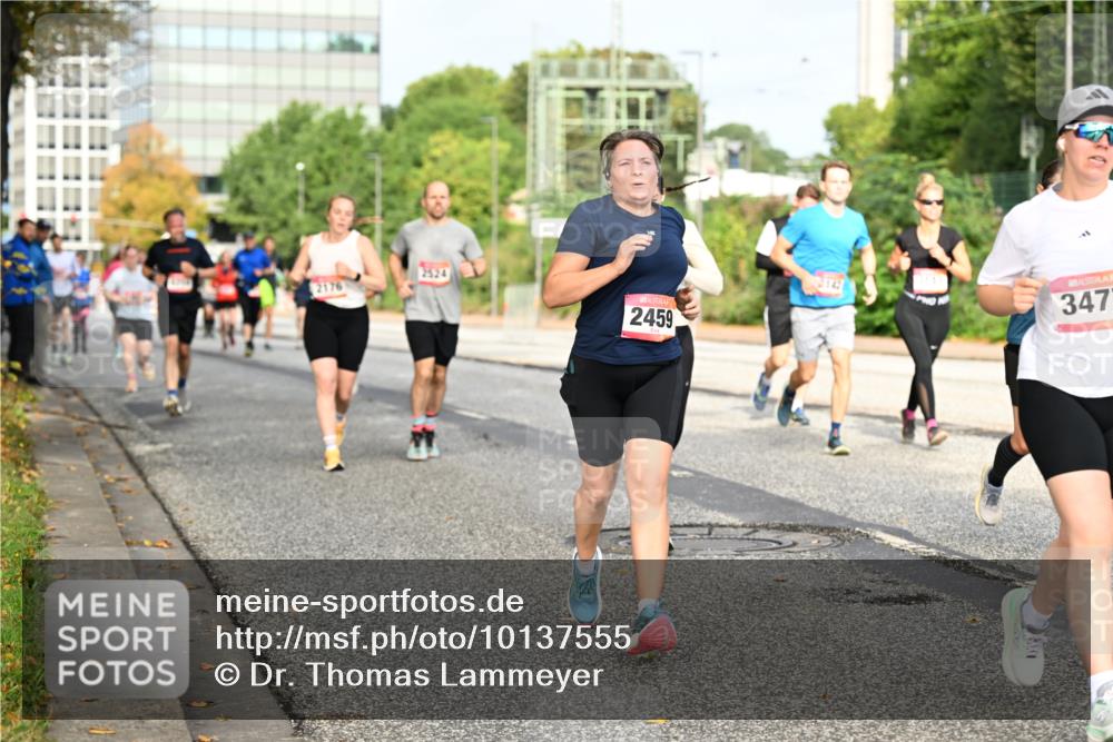 06.09.2026 - CURREX Alsterlauf Dr. Thomas Lammeyer http://msf.ph/oto/10137555 06.09.2026 10:03:17 Laufen 2524, 2176, 2459, 347 meine-sportfotos.de