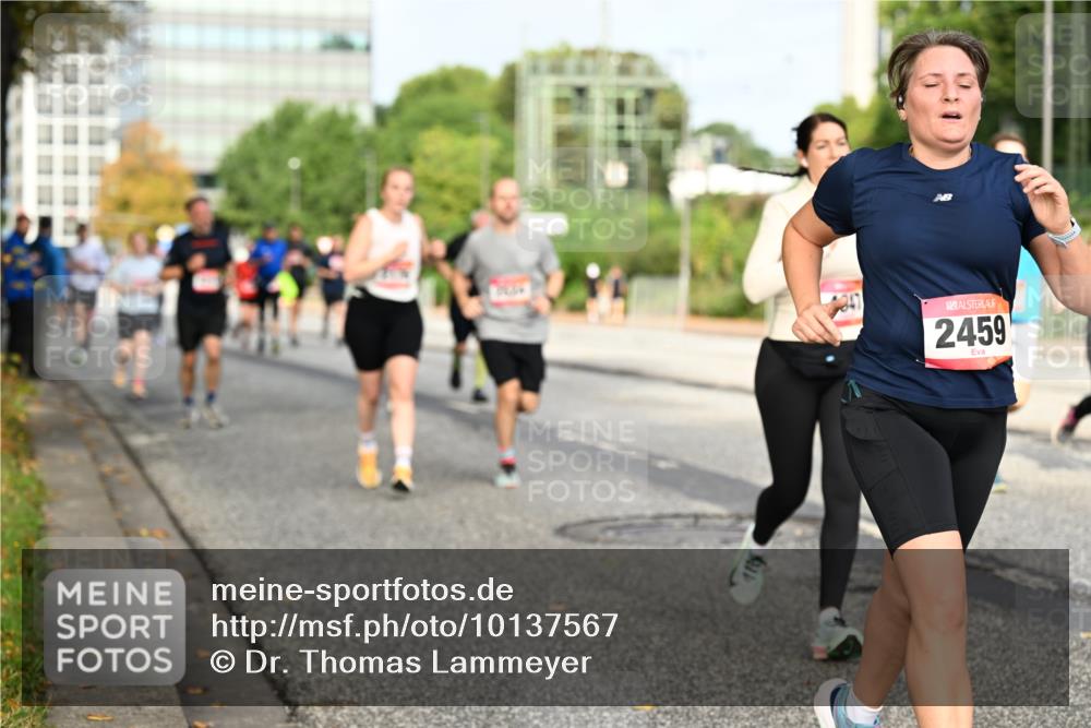 06.09.2026 - CURREX Alsterlauf Dr. Thomas Lammeyer http://msf.ph/oto/10137567 06.09.2026 10:03:18 Laufen 2459 meine-sportfotos.de