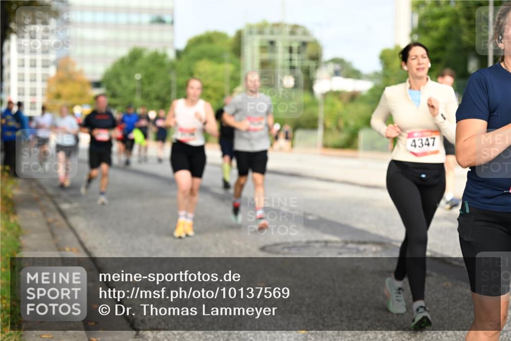 06.09.2026 - CURREX Alsterlauf Dr. Thomas Lammeyer http://msf.ph/oto/10137569 06.09.2026 10:03:18 Laufen 4347 meine-sportfotos.de