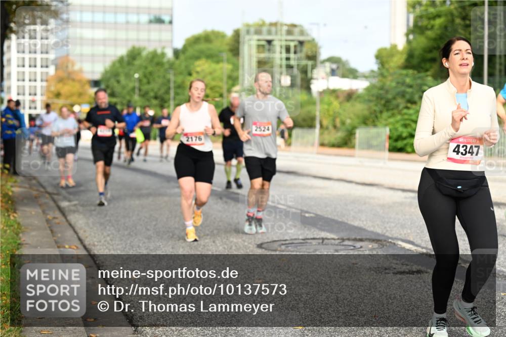 06.09.2026 - CURREX Alsterlauf Dr. Thomas Lammeyer http://msf.ph/oto/10137573 06.09.2026 10:03:18 Laufen 2524, 2176, 4347 meine-sportfotos.de