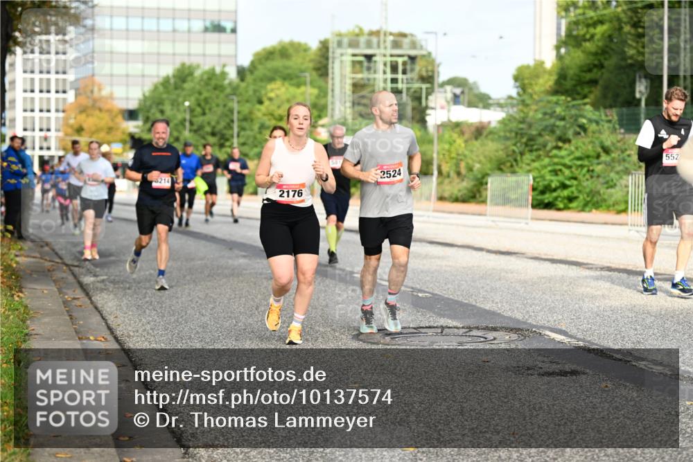06.09.2026 - CURREX Alsterlauf Dr. Thomas Lammeyer http://msf.ph/oto/10137574 06.09.2026 10:03:19 Laufen 2524, 2176, 552 meine-sportfotos.de