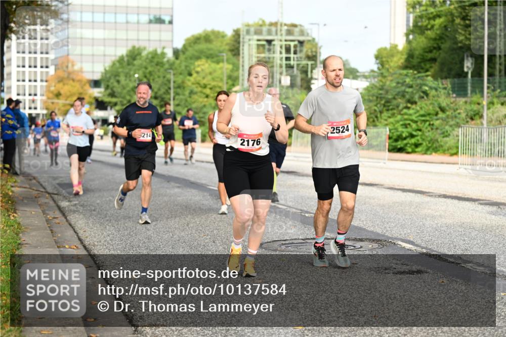 06.09.2026 - CURREX Alsterlauf Dr. Thomas Lammeyer http://msf.ph/oto/10137584 06.09.2026 10:03:19 Laufen 214, 2176, 2524 meine-sportfotos.de