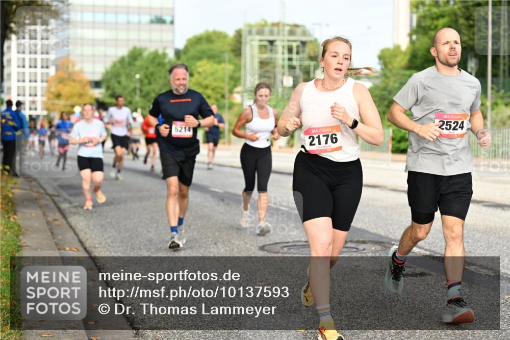 06.09.2026 - CURREX Alsterlauf Dr. Thomas Lammeyer http://msf.ph/oto/10137593 06.09.2026 10:03:20 Laufen 6214, 2176, 2524 meine-sportfotos.de