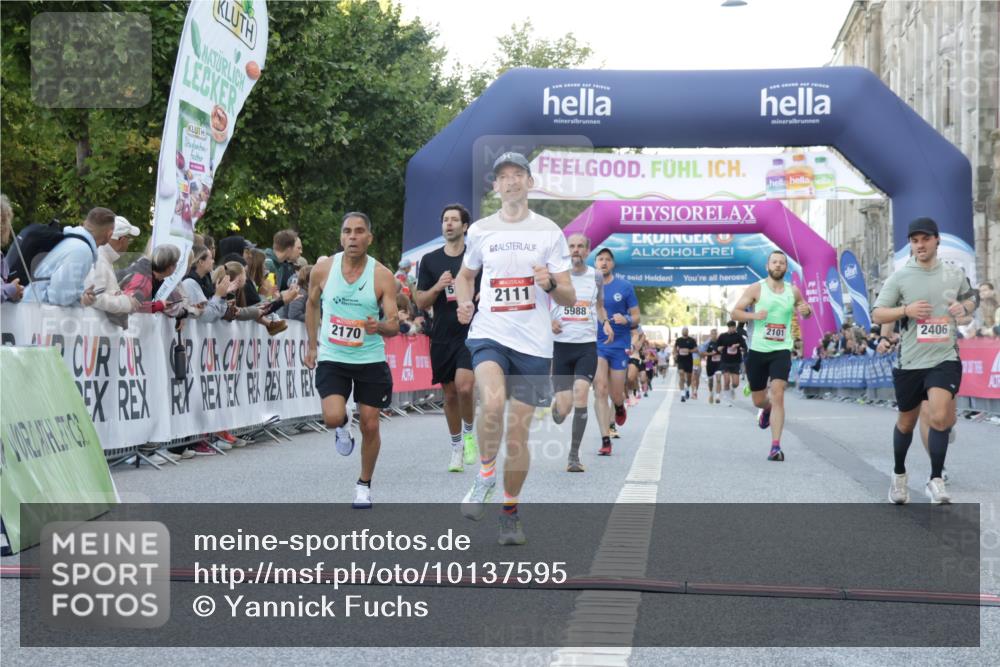 06.09.2026 - CURREX Alsterlauf Yannick Fuchs http://msf.ph/oto/10137595 06.09.2026 09:45:25 Ziel 2101, 2111, 2170, 2406, 2498, 3146, 3211, 3593, 4586, 4891, 5216, 5254, 5699, 5805, 5887, 5926, 5988, 6476, 8341 meine-sportfotos.de