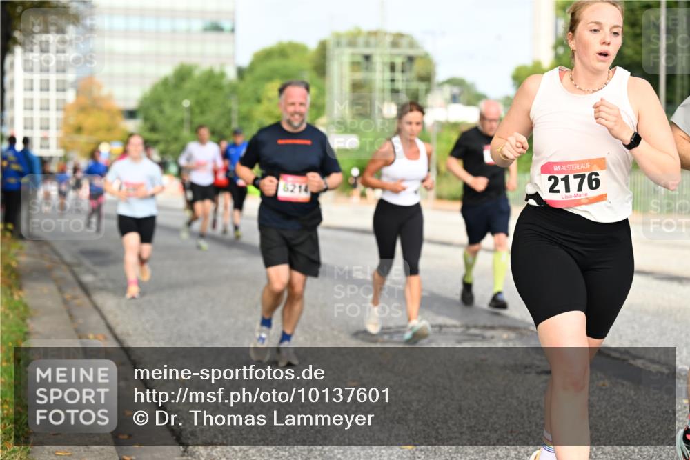 06.09.2026 - CURREX Alsterlauf Dr. Thomas Lammeyer http://msf.ph/oto/10137601 06.09.2026 10:03:21 Laufen 6214, 2176 meine-sportfotos.de