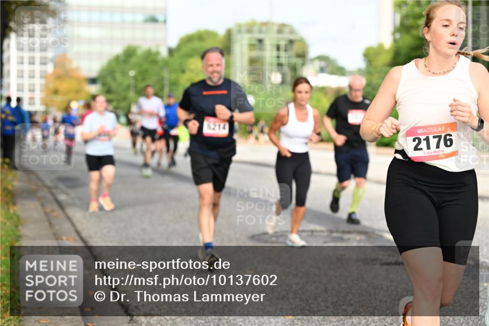 06.09.2026 - CURREX Alsterlauf Dr. Thomas Lammeyer http://msf.ph/oto/10137602 06.09.2026 10:03:21 Laufen 6214, 2176 meine-sportfotos.de