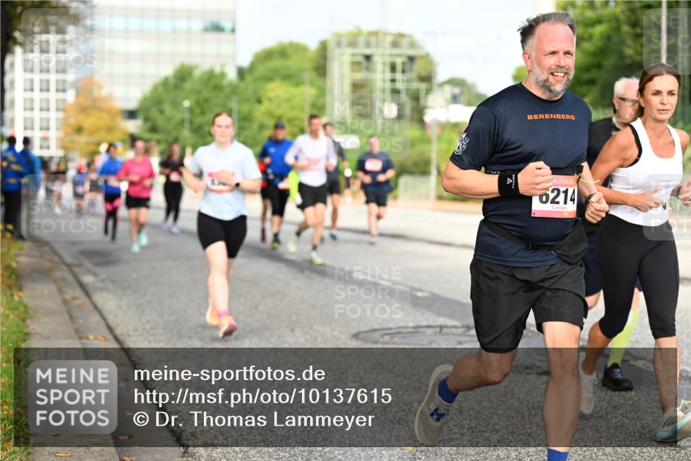 06.09.2026 - CURREX Alsterlauf Dr. Thomas Lammeyer http://msf.ph/oto/10137615 06.09.2026 10:03:22 Laufen 0214 meine-sportfotos.de