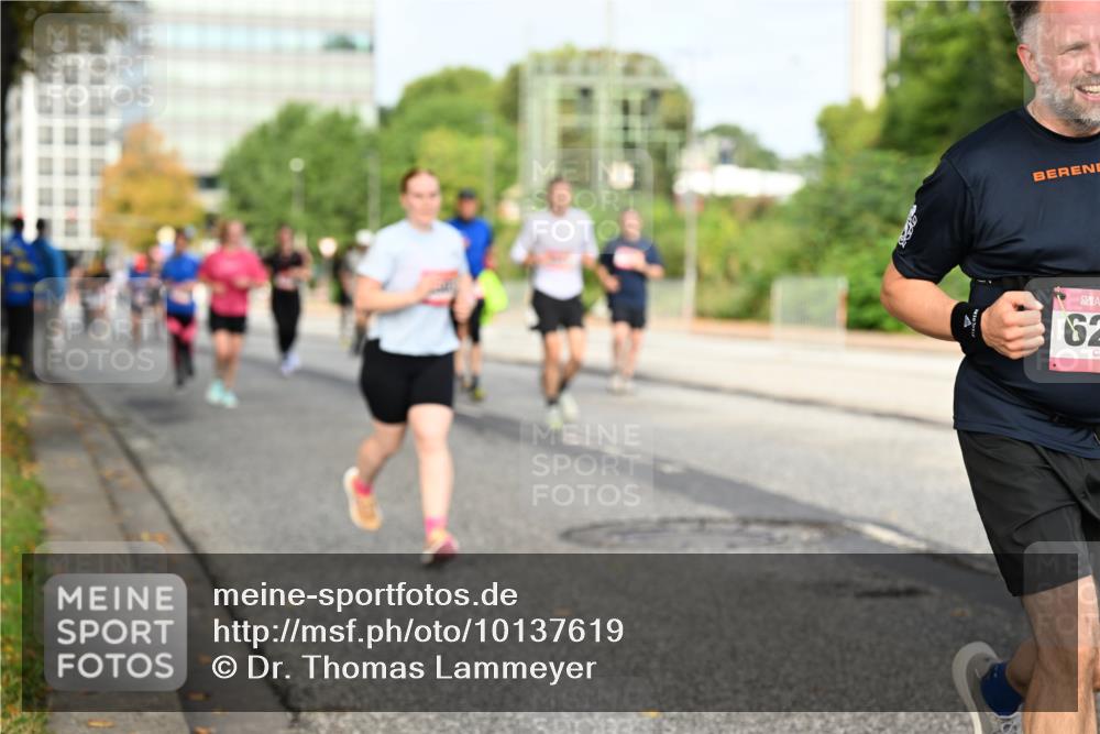 06.09.2026 - CURREX Alsterlauf Dr. Thomas Lammeyer http://msf.ph/oto/10137619 06.09.2026 10:03:23 Laufen 62 meine-sportfotos.de