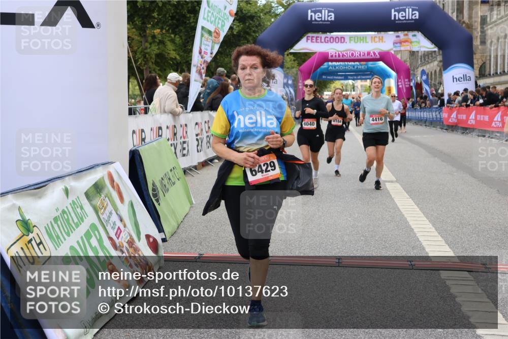 06.09.2026 - CURREX Alsterlauf Strokosch-Dieckow http://msf.ph/oto/10137623 06.09.2026 10:13:44 Ziel 2596, 2941, 3168, 3467, 4184, 4416, 5938, 6348, 6429, 8040 meine-sportfotos.de