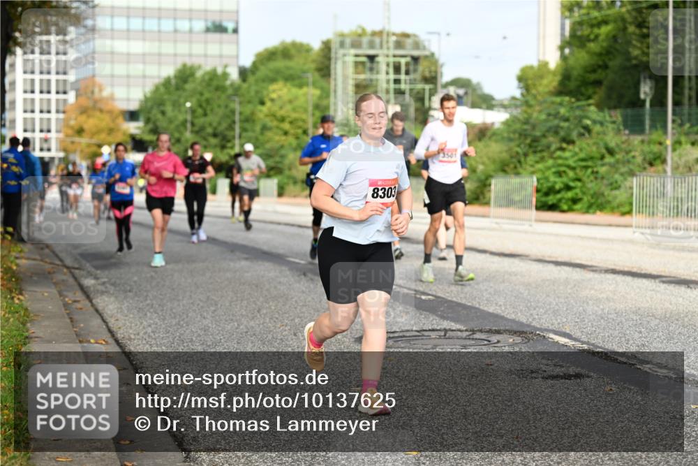 06.09.2026 - CURREX Alsterlauf Dr. Thomas Lammeyer http://msf.ph/oto/10137625 06.09.2026 10:03:24 Laufen 8303, 3501 meine-sportfotos.de