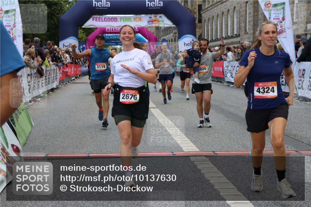 06.09.2026 - CURREX Alsterlauf Strokosch-Dieckow http://msf.ph/oto/10137630 06.09.2026 09:59:45 Ziel 2269, 2676, 2780, 3119, 3120, 4042, 4323, 4324, 4889, 4916, 5055, 5056, 5154, 5229, 5269, 5497, 5800, 6017, 6148, 6244, 6268, 8111 meine-sportfotos.de