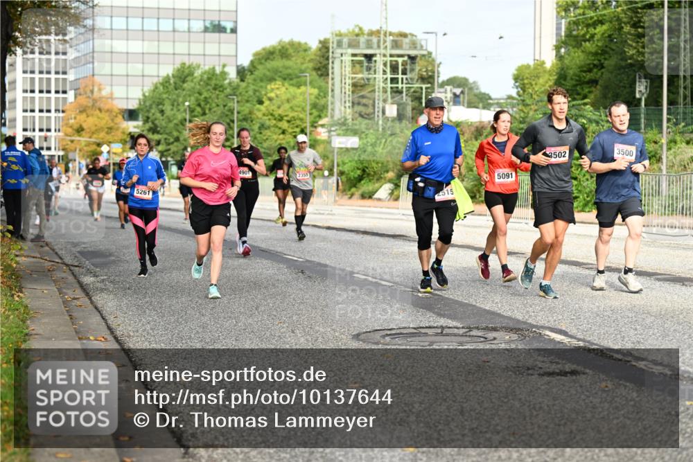 06.09.2026 - CURREX Alsterlauf Dr. Thomas Lammeyer http://msf.ph/oto/10137644 06.09.2026 10:03:26 Laufen 5261, 4901, 2355, 515, 5091, 3502, 3500 meine-sportfotos.de