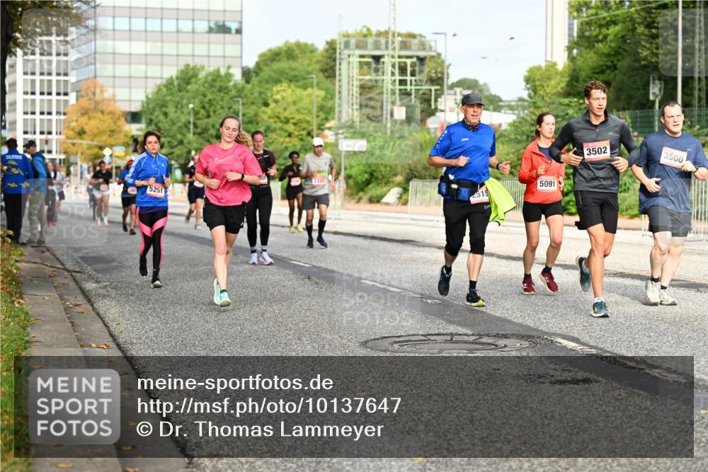 06.09.2026 - CURREX Alsterlauf Dr. Thomas Lammeyer http://msf.ph/oto/10137647 06.09.2026 10:03:26 Laufen 2355, 5261, 4515, 5091, 3502, 3500 meine-sportfotos.de