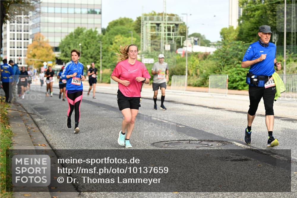 06.09.2026 - CURREX Alsterlauf Dr. Thomas Lammeyer http://msf.ph/oto/10137659 06.09.2026 10:03:27 Laufen 5261, 2355, 4515 meine-sportfotos.de