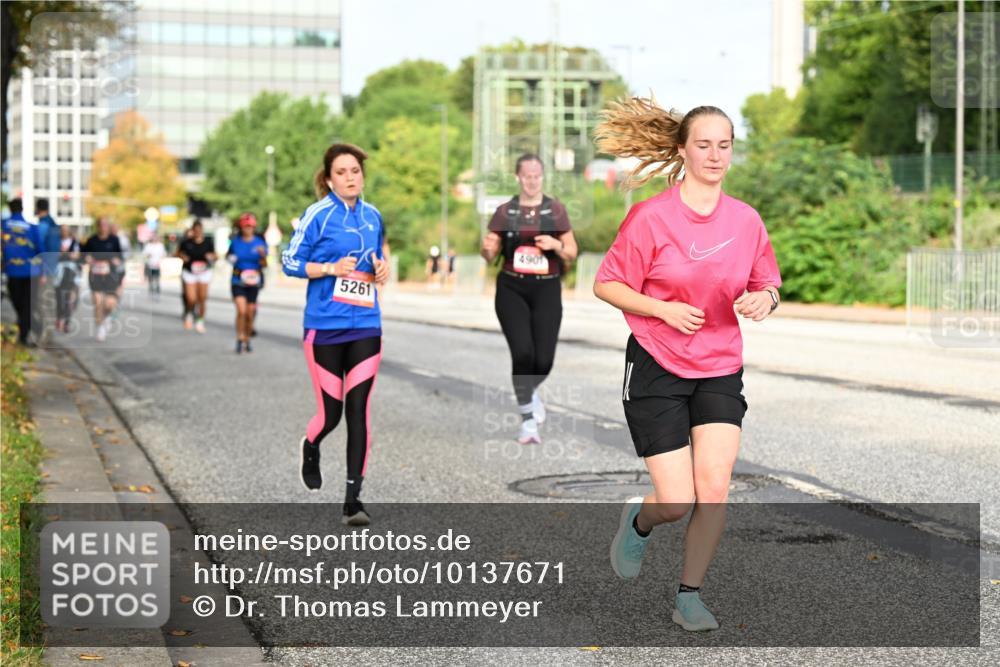 06.09.2026 - CURREX Alsterlauf Dr. Thomas Lammeyer http://msf.ph/oto/10137671 06.09.2026 10:03:29 Laufen 5261, 4901 meine-sportfotos.de