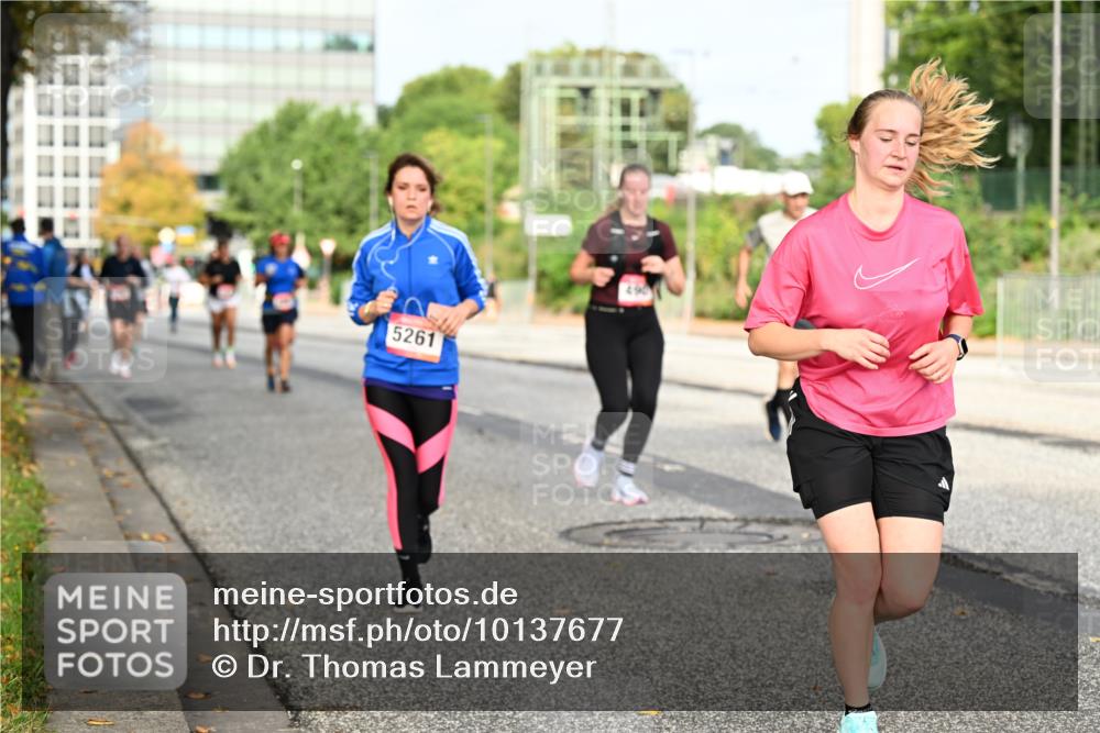 06.09.2026 - CURREX Alsterlauf Dr. Thomas Lammeyer http://msf.ph/oto/10137677 06.09.2026 10:03:29 Laufen 5261 meine-sportfotos.de