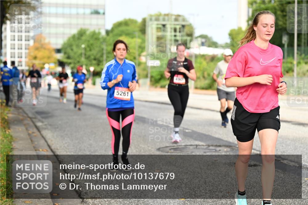 06.09.2026 - CURREX Alsterlauf Dr. Thomas Lammeyer http://msf.ph/oto/10137679 06.09.2026 10:03:29 Laufen 5261 meine-sportfotos.de