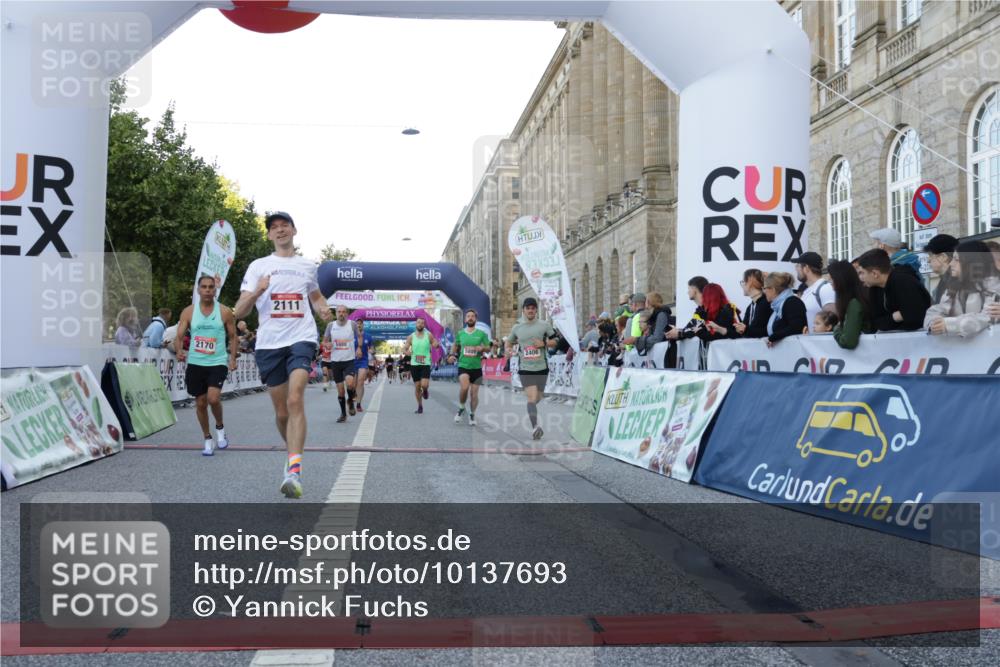 06.09.2026 - CURREX Alsterlauf Yannick Fuchs http://msf.ph/oto/10137693 06.09.2026 09:45:26 Ziel 2101, 2111, 2170, 2406, 2498, 3146, 3211, 3593, 3615, 4586, 4891, 5216, 5254, 5699, 5805, 5887, 5926, 5988, 6476, 8341 meine-sportfotos.de