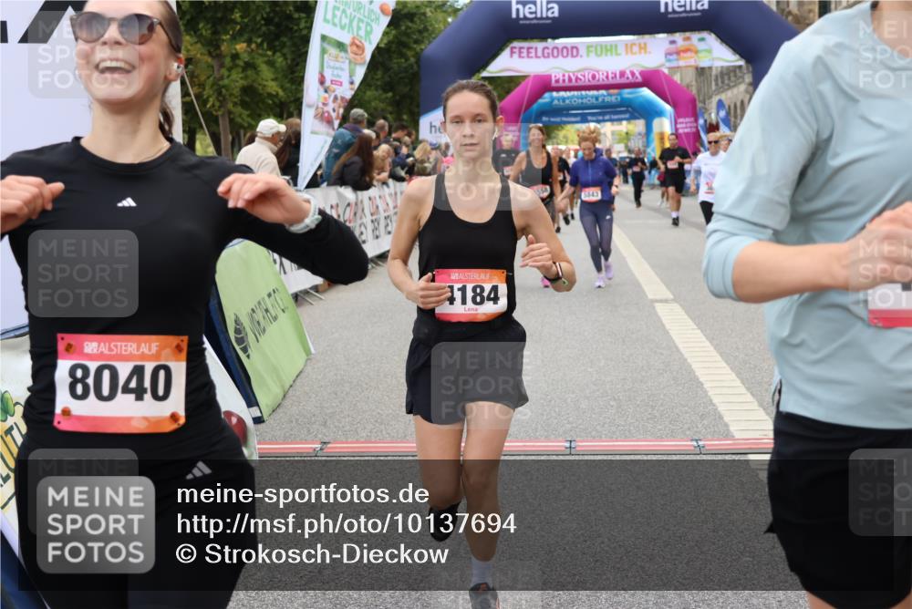 06.09.2026 - CURREX Alsterlauf Strokosch-Dieckow http://msf.ph/oto/10137694 06.09.2026 10:13:47 Ziel 2596, 2941, 3017, 3467, 3558, 4184, 4416, 5843, 5938, 6348, 6429, 8040 meine-sportfotos.de