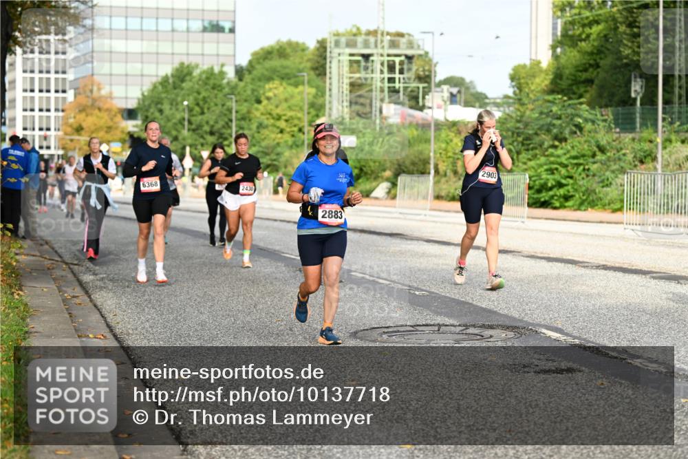 06.09.2026 - CURREX Alsterlauf Dr. Thomas Lammeyer http://msf.ph/oto/10137718 06.09.2026 10:03:34 Laufen 6368, 2430, 2883, 2903 meine-sportfotos.de