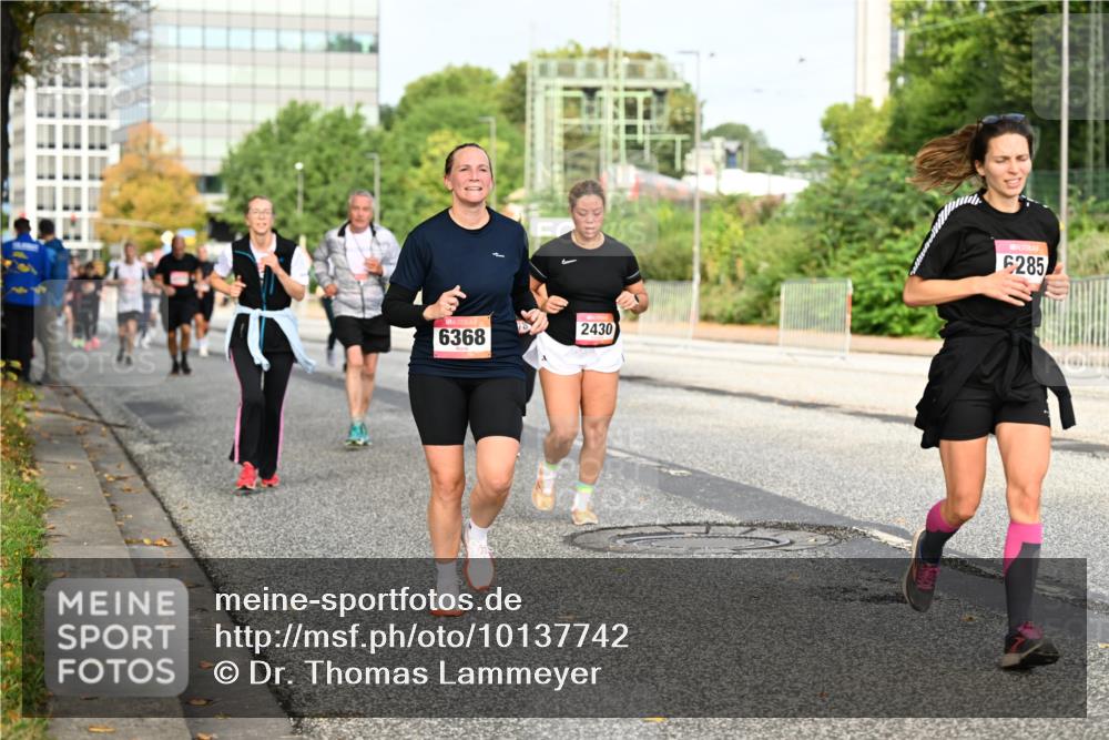 06.09.2026 - CURREX Alsterlauf Dr. Thomas Lammeyer http://msf.ph/oto/10137742 06.09.2026 10:03:37 Laufen 6368, 2430, 6285 meine-sportfotos.de