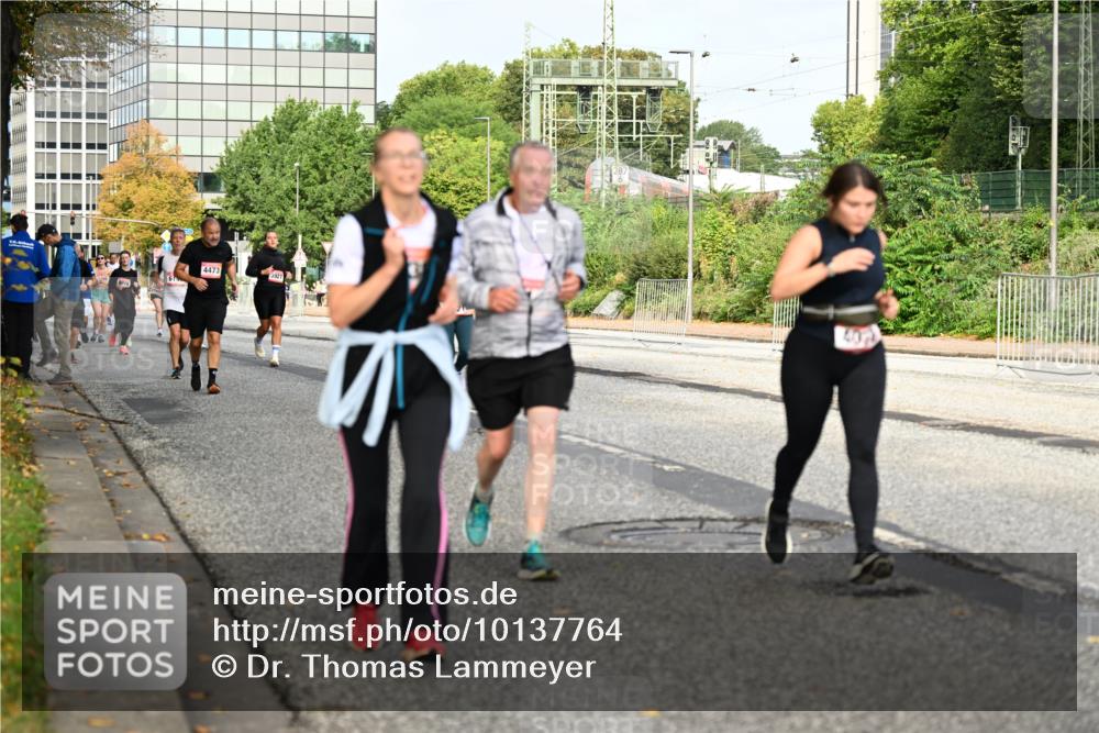 06.09.2026 - CURREX Alsterlauf Dr. Thomas Lammeyer http://msf.ph/oto/10137764 06.09.2026 10:03:39 Laufen 16, 4473 meine-sportfotos.de
