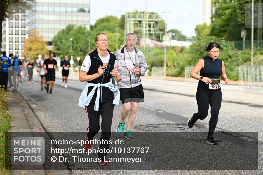 06.09.2026 - CURREX Alsterlauf Dr. Thomas Lammeyer http://msf.ph/oto/10137767 06.09.2026 10:03:39 Laufen 4078 meine-sportfotos.de