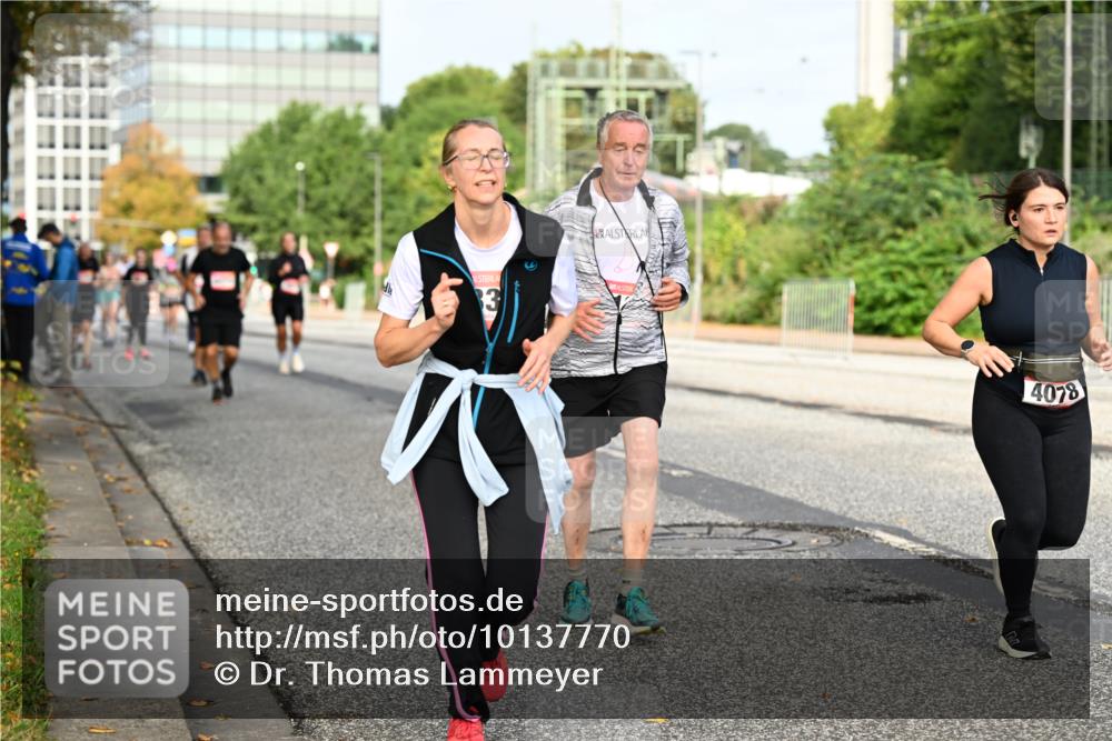 06.09.2026 - CURREX Alsterlauf Dr. Thomas Lammeyer http://msf.ph/oto/10137770 06.09.2026 10:03:40 Laufen 3, 4078 meine-sportfotos.de