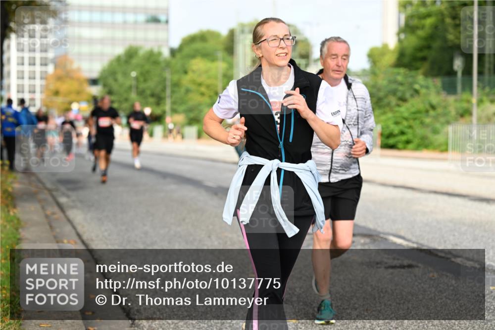 06.09.2026 - CURREX Alsterlauf Dr. Thomas Lammeyer http://msf.ph/oto/10137775 06.09.2026 10:03:40 Laufen  meine-sportfotos.de