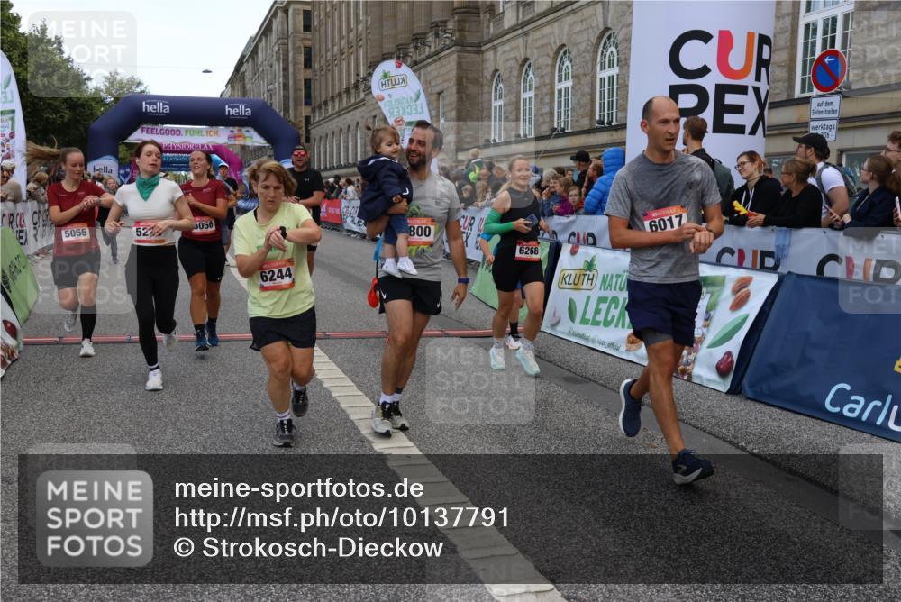 06.09.2026 - CURREX Alsterlauf Strokosch-Dieckow http://msf.ph/oto/10137791 06.09.2026 09:59:49 Ziel 2269, 2660, 2676, 3119, 3120, 3414, 4042, 4209, 4323, 4324, 4498, 4889, 4916, 5055, 5056, 5154, 5229, 5497, 5800, 6017, 6148, 6244, 6268, 8082 meine-sportfotos.de