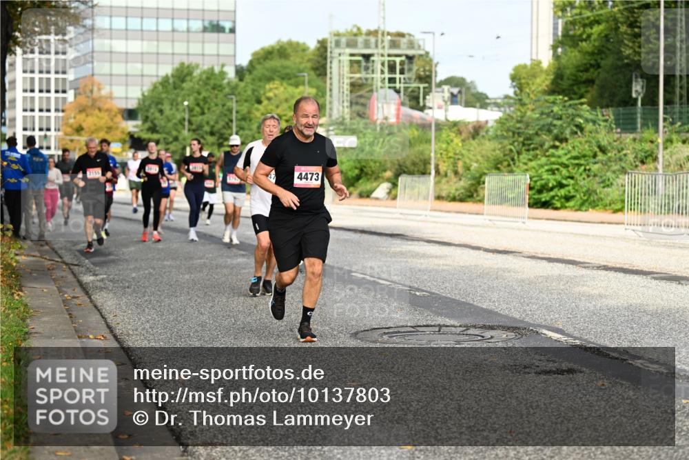 06.09.2026 - CURREX Alsterlauf Dr. Thomas Lammeyer http://msf.ph/oto/10137803 06.09.2026 10:03:45 Laufen 2155, 4473 meine-sportfotos.de