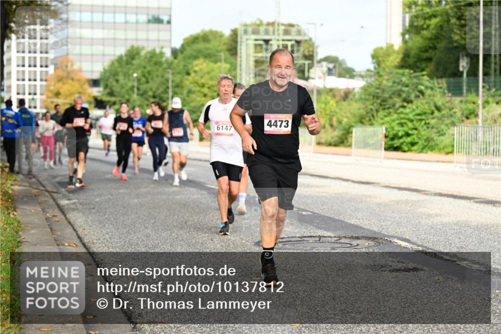 06.09.2026 - CURREX Alsterlauf Dr. Thomas Lammeyer http://msf.ph/oto/10137812 06.09.2026 10:03:46 Laufen 4473, 6147 meine-sportfotos.de