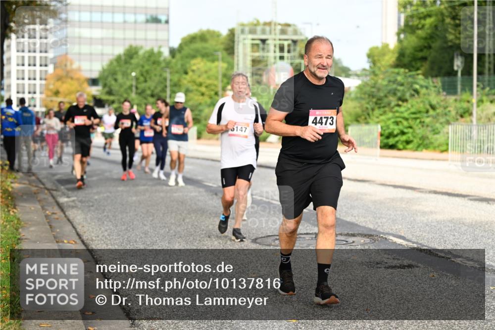 06.09.2026 - CURREX Alsterlauf Dr. Thomas Lammeyer http://msf.ph/oto/10137816 06.09.2026 10:03:46 Laufen 6147, 4473 meine-sportfotos.de