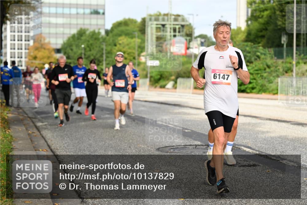 06.09.2026 - CURREX Alsterlauf Dr. Thomas Lammeyer http://msf.ph/oto/10137829 06.09.2026 10:03:48 Laufen 5762, 6147 meine-sportfotos.de