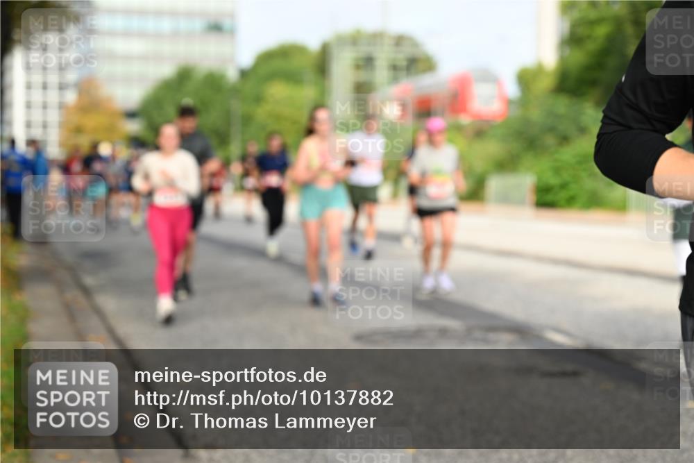 06.09.2026 - CURREX Alsterlauf Dr. Thomas Lammeyer http://msf.ph/oto/10137882 06.09.2026 10:03:54 Laufen  meine-sportfotos.de