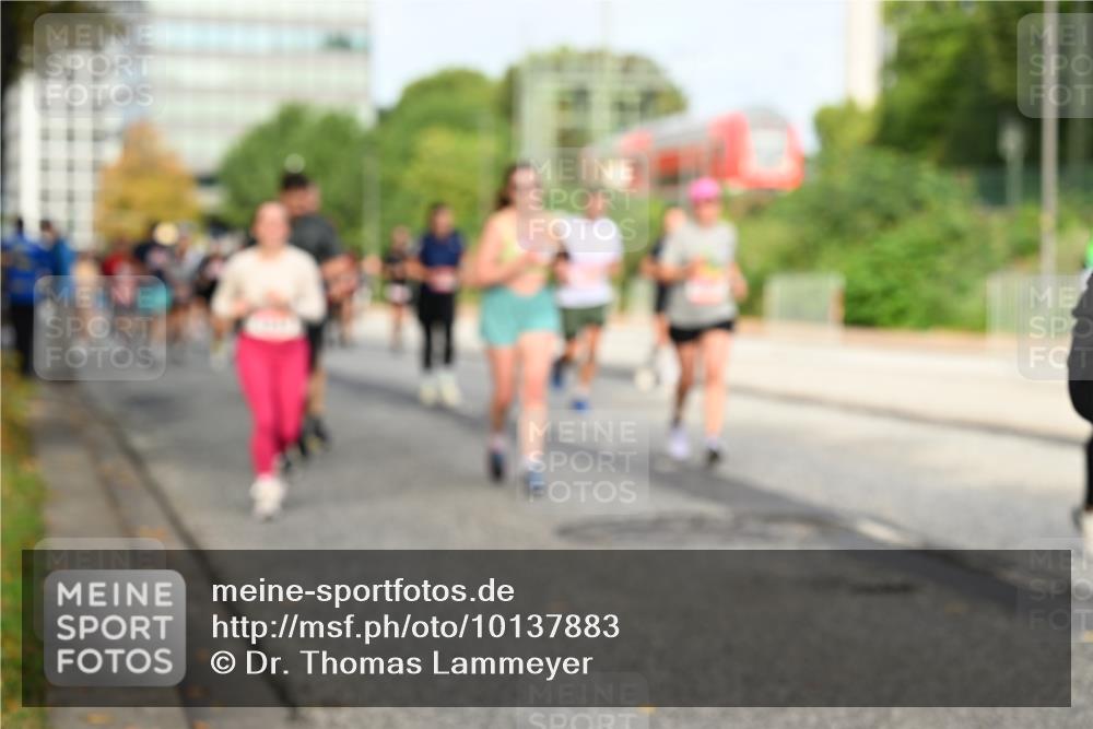06.09.2026 - CURREX Alsterlauf Dr. Thomas Lammeyer http://msf.ph/oto/10137883 06.09.2026 10:03:54 Laufen  meine-sportfotos.de