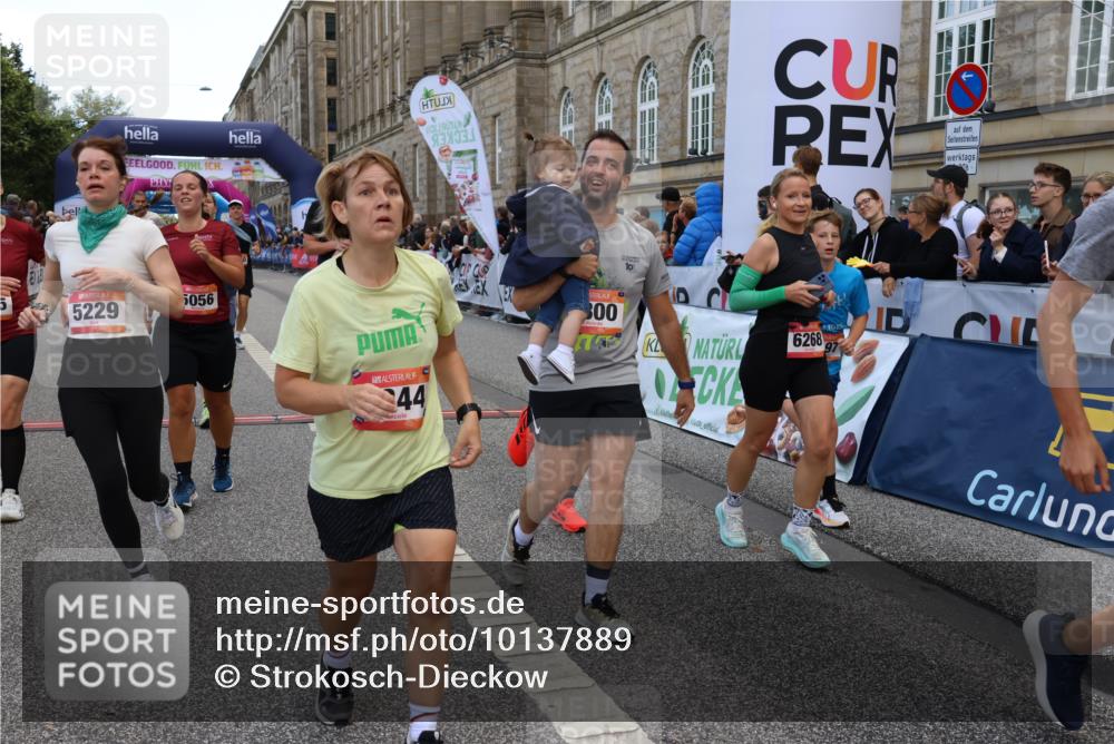 06.09.2026 - CURREX Alsterlauf Strokosch-Dieckow http://msf.ph/oto/10137889 06.09.2026 09:59:50 Ziel 2269, 2660, 2676, 3119, 3120, 3414, 3801, 4042, 4209, 4323, 4324, 4498, 4889, 4916, 5055, 5056, 5154, 5229, 5377, 5497, 5800, 6017, 6148, 6244, 6268, 8082 meine-sportfotos.de
