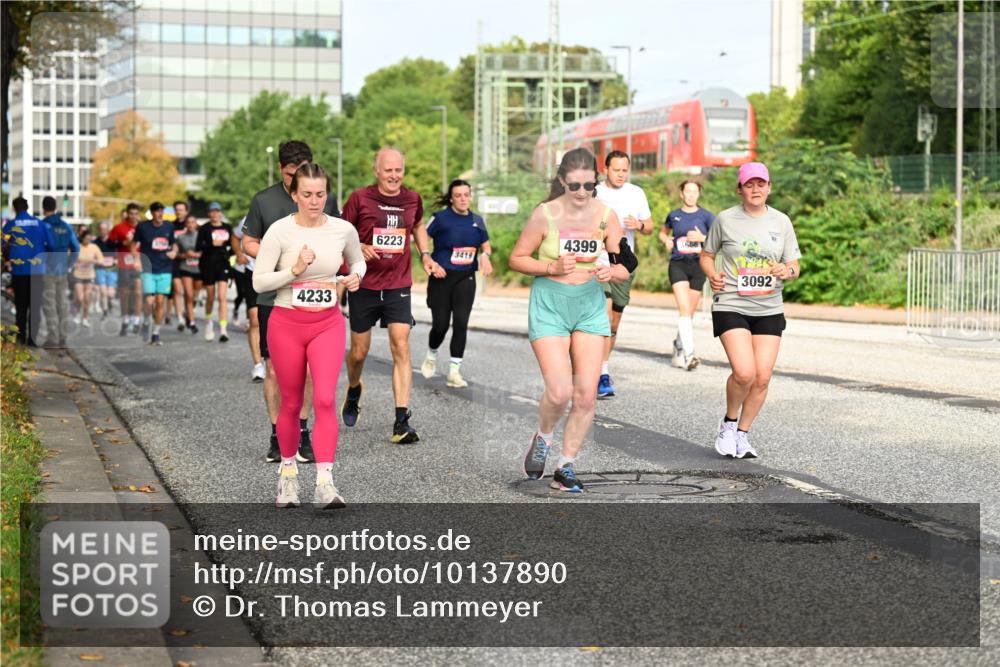 06.09.2026 - CURREX Alsterlauf Dr. Thomas Lammeyer http://msf.ph/oto/10137890 06.09.2026 10:03:55 Laufen 4233, 6223, 4399, 6661, 3419, 3092 meine-sportfotos.de