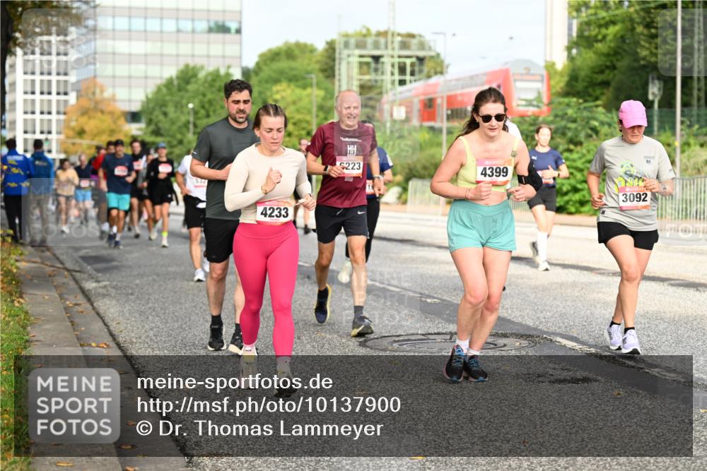 06.09.2026 - CURREX Alsterlauf Dr. Thomas Lammeyer http://msf.ph/oto/10137900 06.09.2026 10:03:56 Laufen 4233, 223, 4399, 3092 meine-sportfotos.de