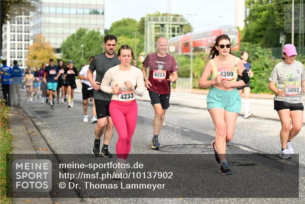 06.09.2026 - CURREX Alsterlauf Dr. Thomas Lammeyer http://msf.ph/oto/10137902 06.09.2026 10:03:56 Laufen 4233, 6223, 4399, 10, 3092 meine-sportfotos.de