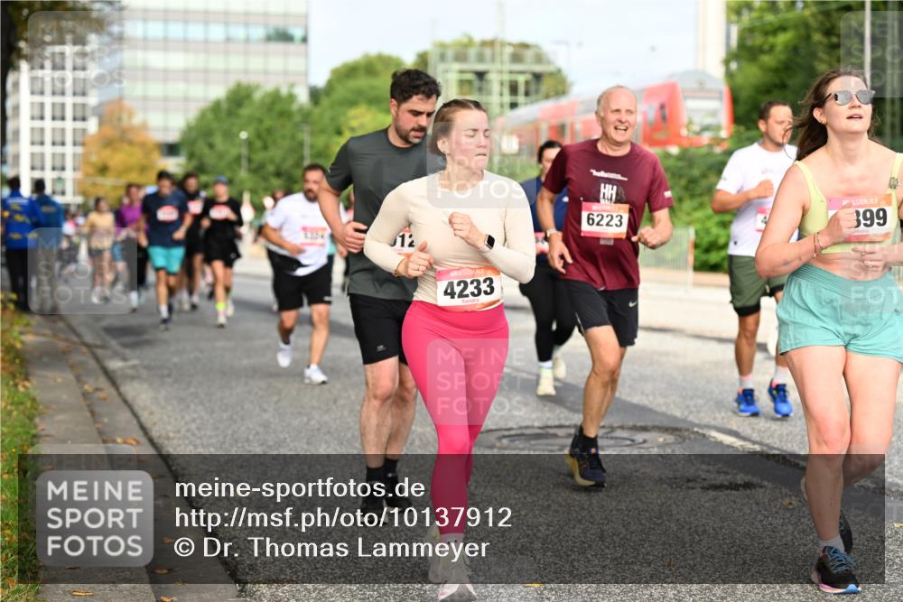 06.09.2026 - CURREX Alsterlauf Dr. Thomas Lammeyer http://msf.ph/oto/10137912 06.09.2026 10:03:57 Laufen 12, 4233, 6223, 399 meine-sportfotos.de