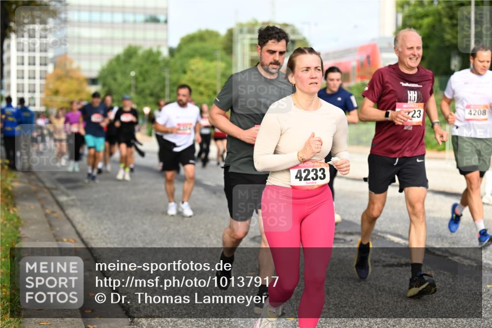 06.09.2026 - CURREX Alsterlauf Dr. Thomas Lammeyer http://msf.ph/oto/10137917 06.09.2026 10:03:58 Laufen 4233, 23, 4208 meine-sportfotos.de