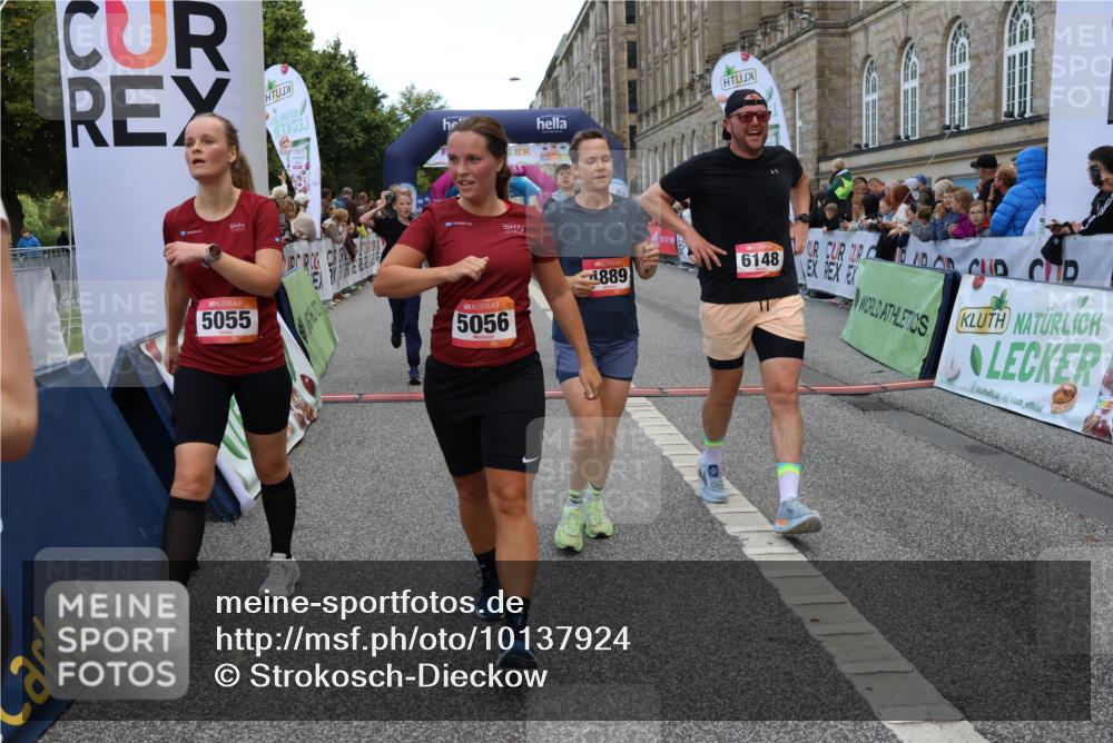 06.09.2026 - CURREX Alsterlauf Strokosch-Dieckow http://msf.ph/oto/10137924 06.09.2026 09:59:51 Ziel 2269, 2660, 2676, 3119, 3120, 3414, 3801, 4209, 4323, 4324, 4498, 4889, 4916, 5055, 5056, 5229, 5377, 5497, 5800, 6017, 6148, 6244, 6268, 8082 meine-sportfotos.de