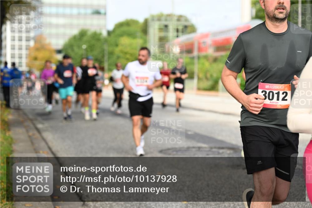06.09.2026 - CURREX Alsterlauf Dr. Thomas Lammeyer http://msf.ph/oto/10137928 06.09.2026 10:03:59 Laufen 137, 3012 meine-sportfotos.de
