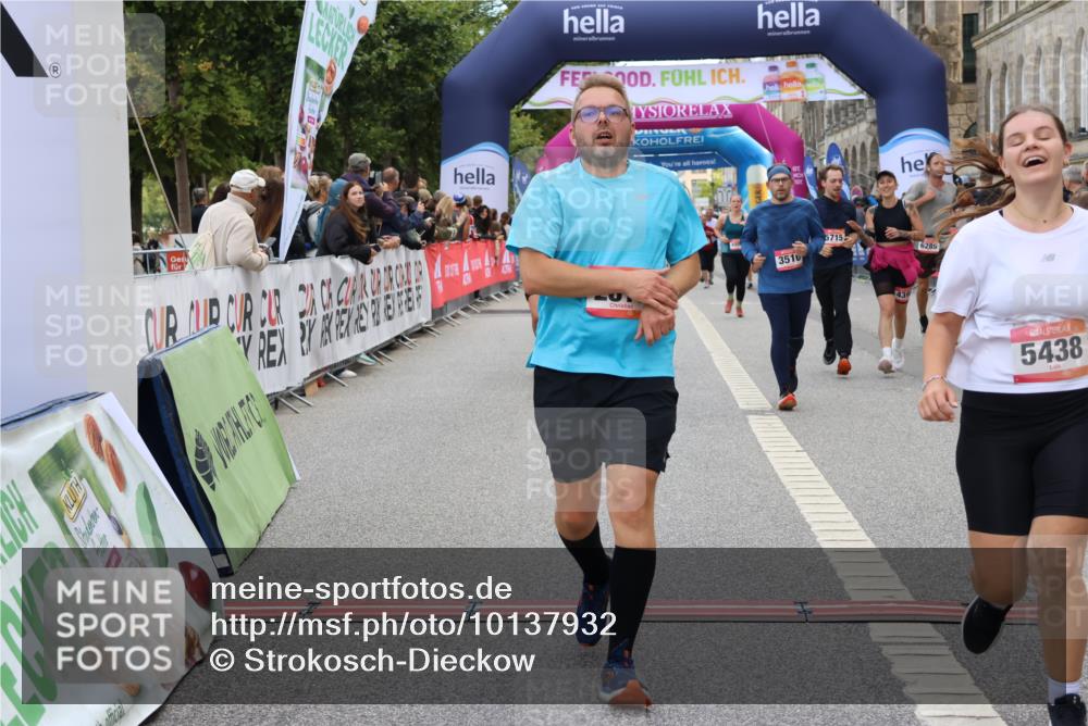 06.09.2026 - CURREX Alsterlauf Strokosch-Dieckow http://msf.ph/oto/10137932 06.09.2026 10:13:58 Ziel 2555, 2560, 2818, 3017, 3510, 3796, 4398, 4595, 4596, 5438, 5440, 5715, 6095, 6096, 6289 meine-sportfotos.de