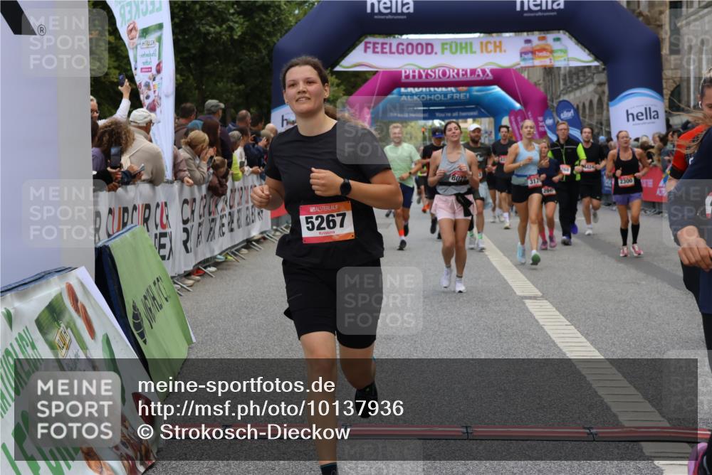 06.09.2026 - CURREX Alsterlauf Strokosch-Dieckow http://msf.ph/oto/10137936 06.09.2026 09:59:59 Ziel 2238, 2300, 2743, 2947, 3179, 3268, 3294, 3511, 3801, 4180, 4739, 5267, 5377, 5823, 8023, 8082 meine-sportfotos.de
